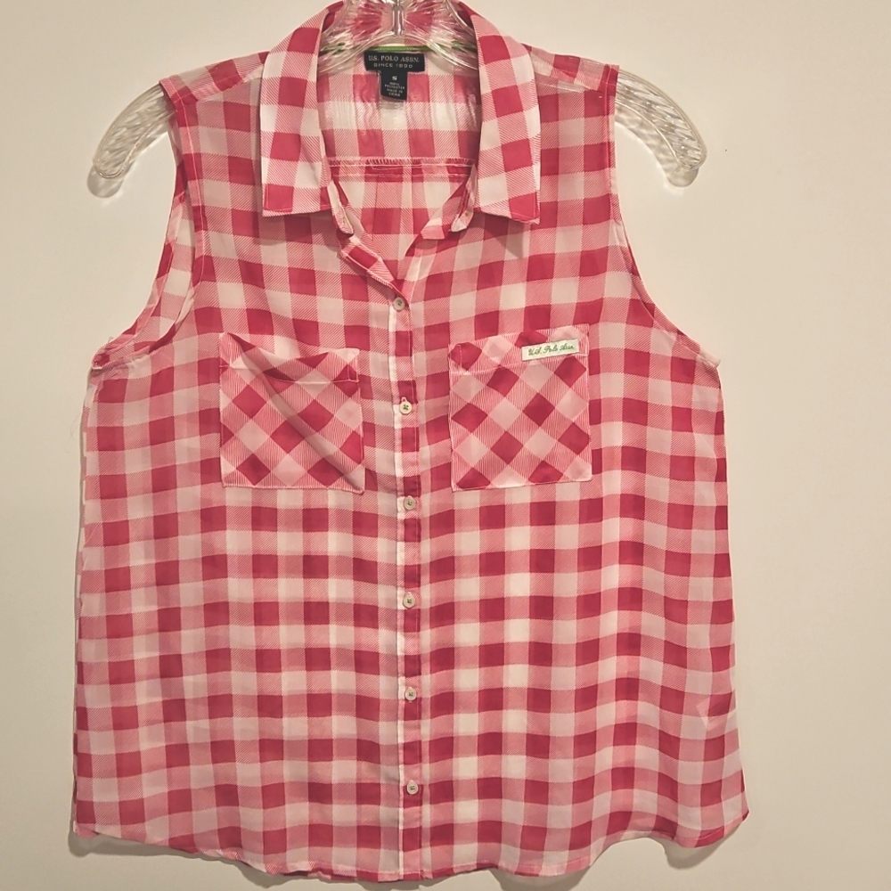U.S. Polo Assn. pink white sleeveless checkered blouse button down pockets Sm.